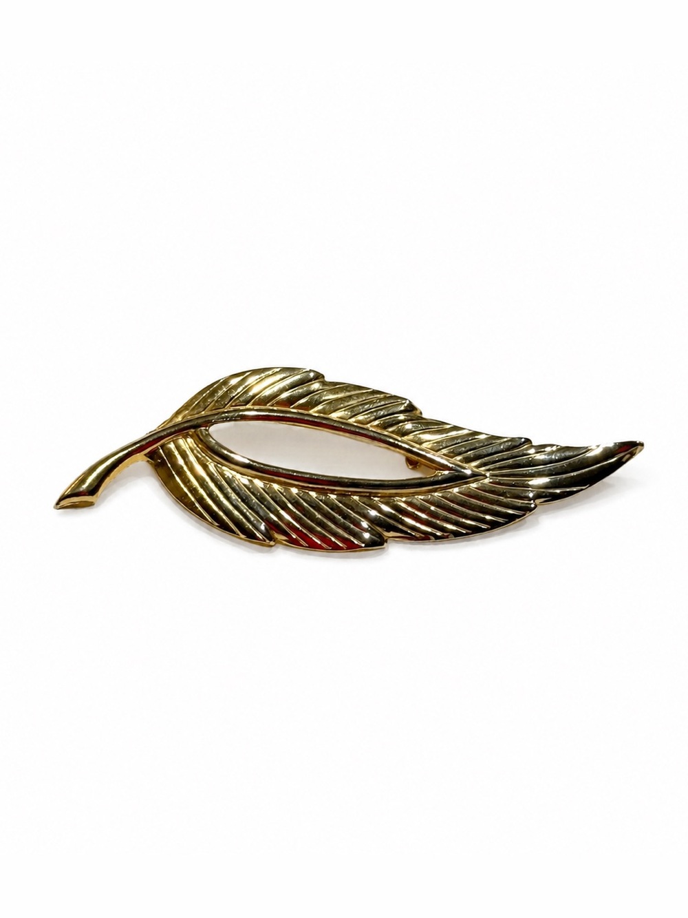 Vintage Gold Tone Leaf Brooch Pin Textured Openwork